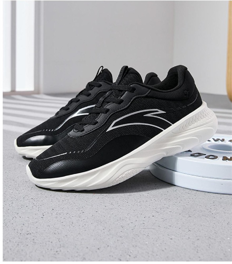 安踏综训鞋男2023春季新款软底轻便减震黑白训练运动鞋112247715