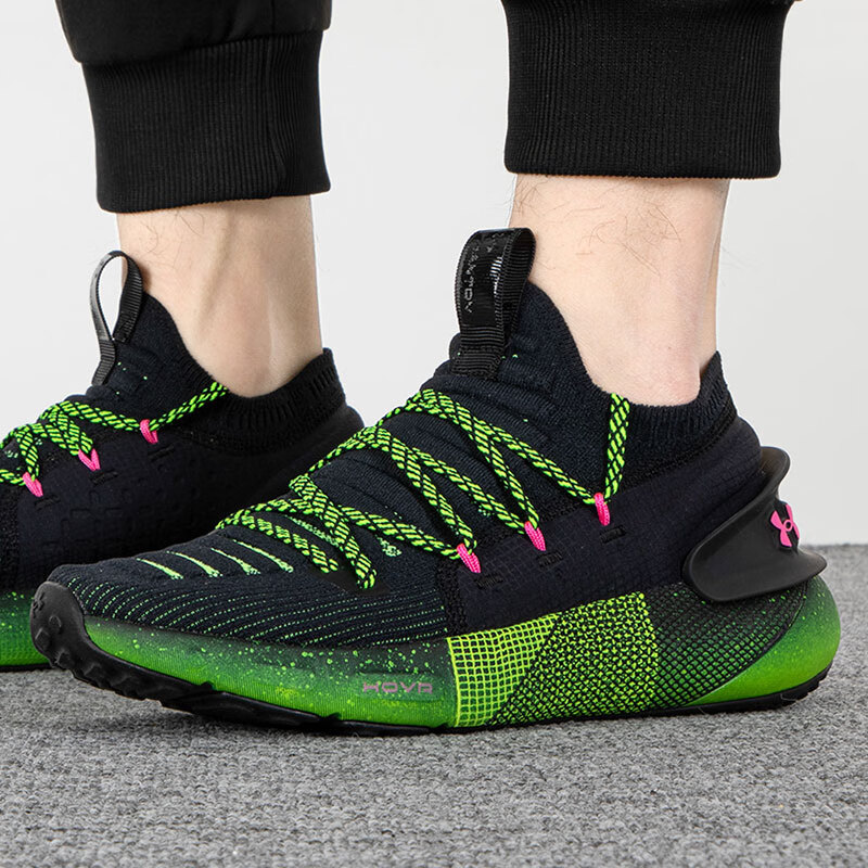 安德玛男鞋运动鞋健身训练休闲鞋透气耐磨轻便时尚跑步鞋 3026814-001