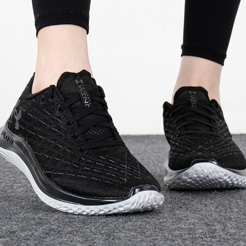 安德玛女鞋 板鞋休闲鞋透气运动鞋休闲健身训练跑步鞋 3025222-001