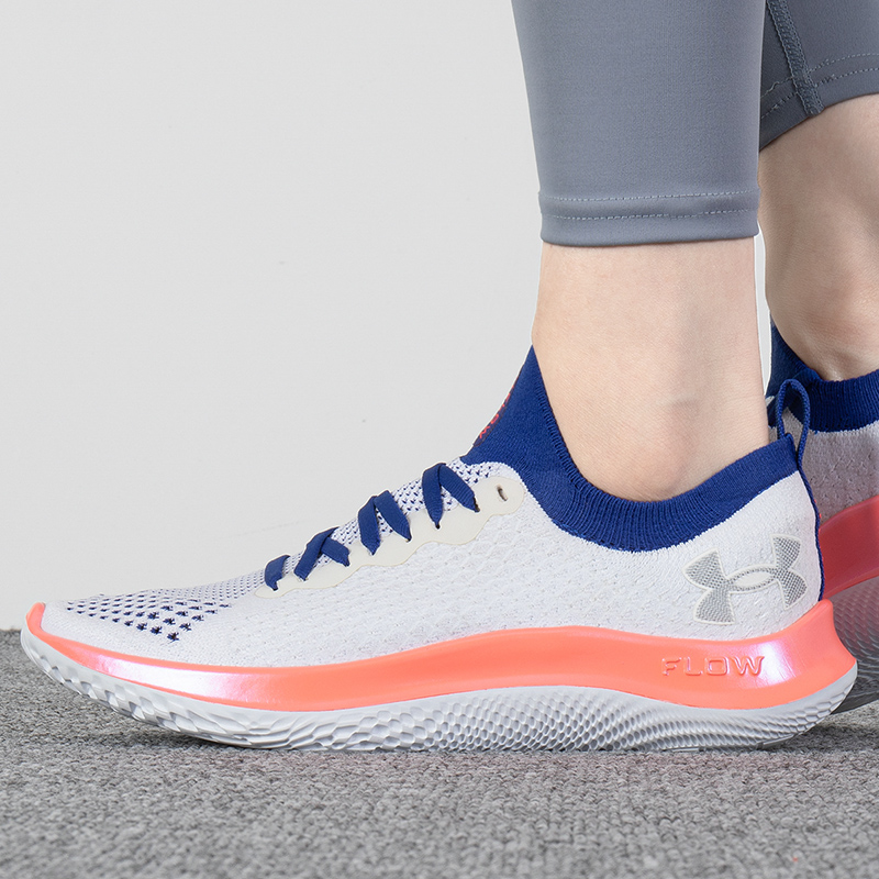 安德玛女鞋运动鞋户外出行透气休闲跑步鞋训练鞋 3025711-105