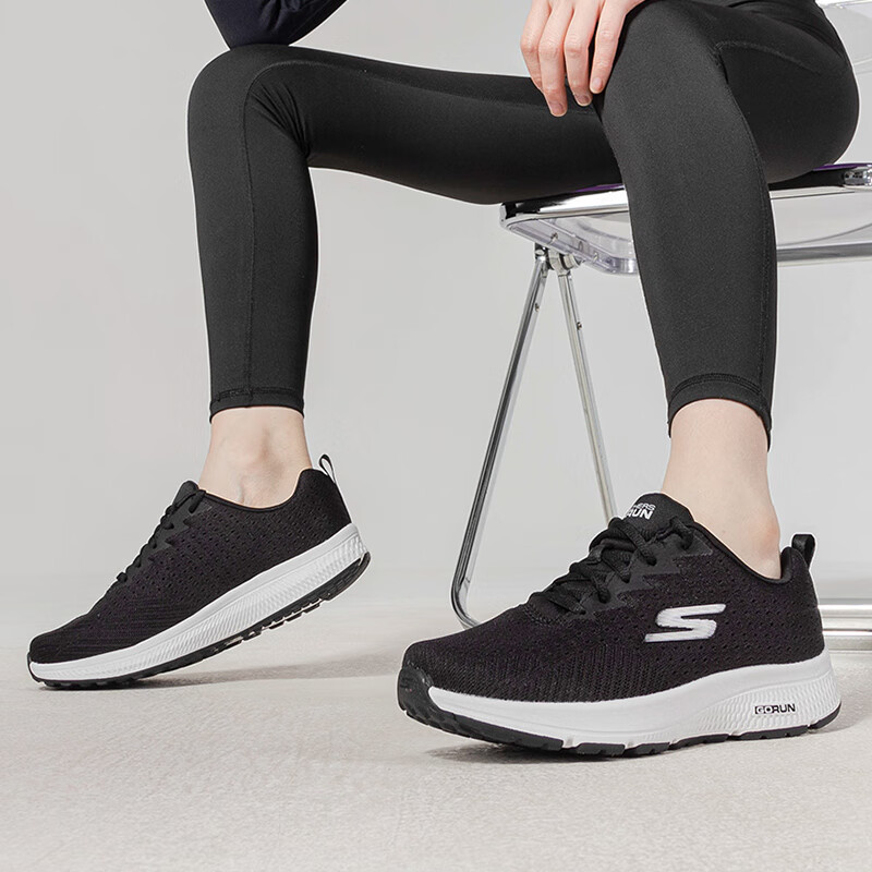 斯凯奇女鞋透气网面鞋软弹缓震跑步鞋时尚运动鞋潮流休闲鞋 128286-BKW