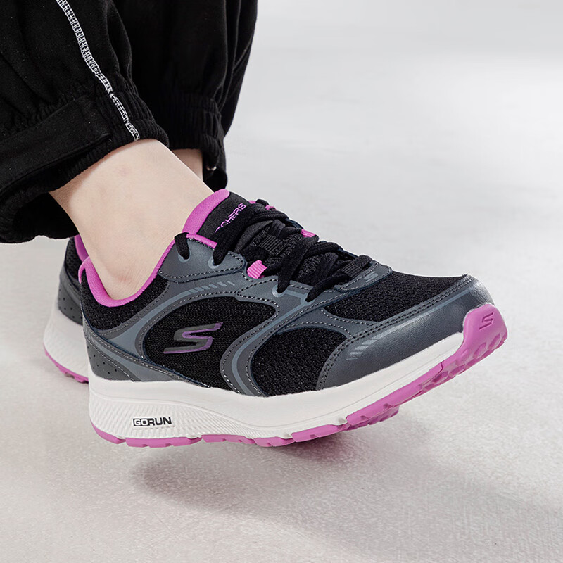 斯凯奇女鞋运动鞋女透气网面鞋轻便休闲鞋减震健步鞋妈妈鞋 128280-BKPR