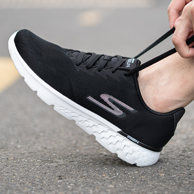 斯凯奇男鞋 运动鞋GO RUN 400透气耐磨健步休闲鞋 55292-BKW