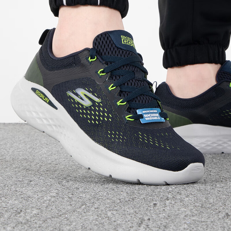 斯凯奇男鞋软底网面鞋轻便运动鞋透气休闲鞋软弹减震跑步鞋 220894-NVLM