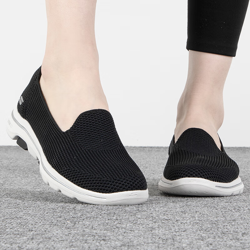 斯凯奇女鞋 一脚穿懒人运动鞋轻便透气时尚潮流休闲健步鞋 124001-BKW