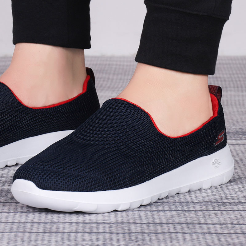 斯凯奇男鞋运动鞋舒适休闲鞋轻便一脚穿健步鞋透气耐磨懒人鞋 54638-NVRD