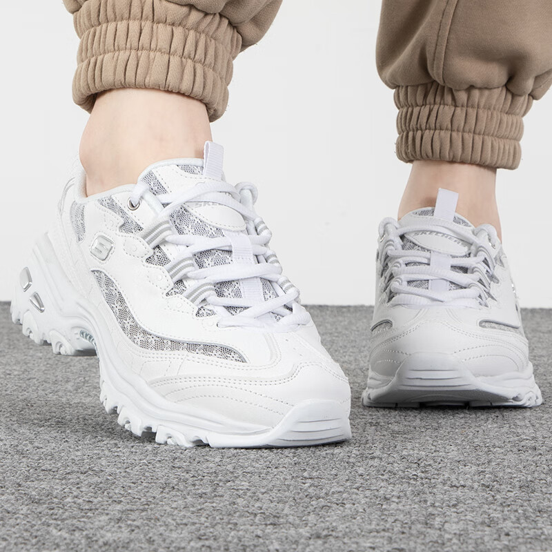 斯凯奇女鞋运动鞋透气耐磨熊猫鞋轻便缓震时尚潮流休闲鞋 896235-WSL