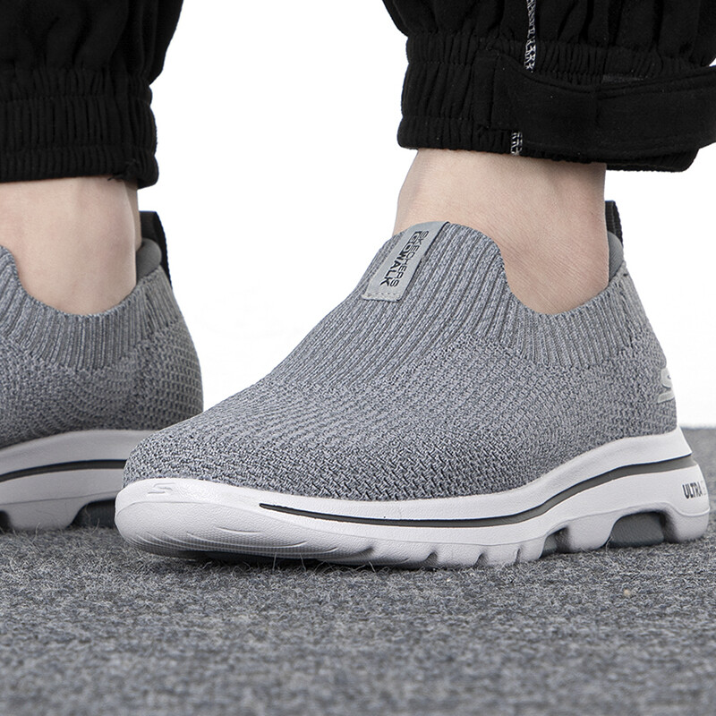 斯凯奇男鞋运动鞋户外运动缓震防滑休闲鞋轻便耐磨健步鞋 216042-GRY