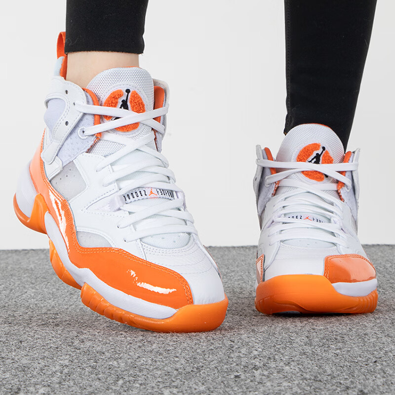 耐克女鞋 运动鞋实战训练休闲篮球鞋健身缓震轻便跑步鞋 DR9631-180