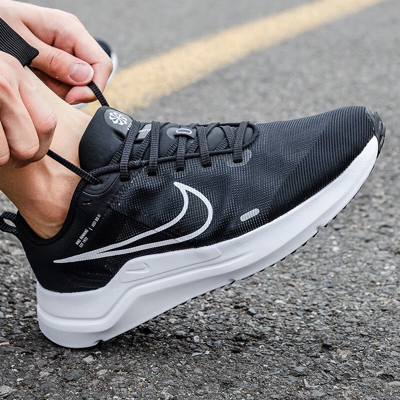 耐克男鞋 DOWNSHIFTER网面运动鞋轻便休闲鞋缓震跑步鞋 商家力荐DD9293-001