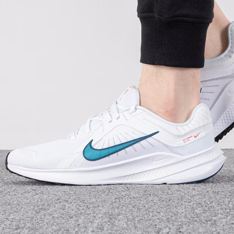 耐克男鞋 运动鞋低帮缓震舒适耐磨路跑透气休闲鞋跑步鞋 DD0204-101
