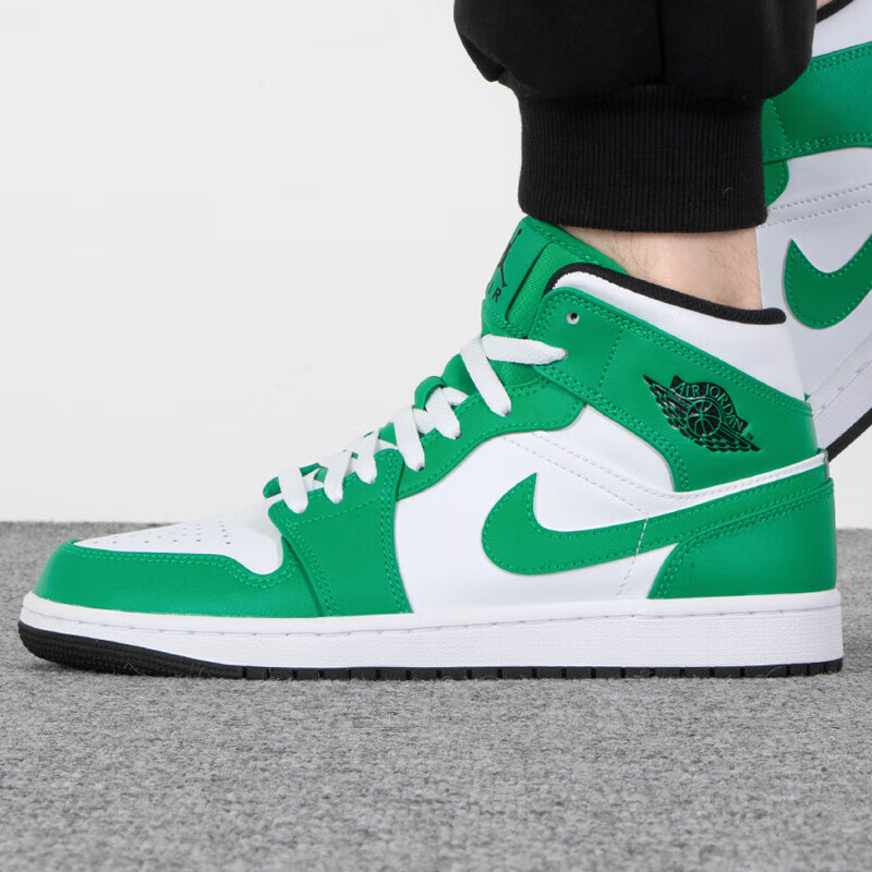 耐克男鞋板鞋 AIR JORDAN 1 MID中邦AJ1运动鞋时尚复古缓震耐磨休闲鞋 DQ8426-301