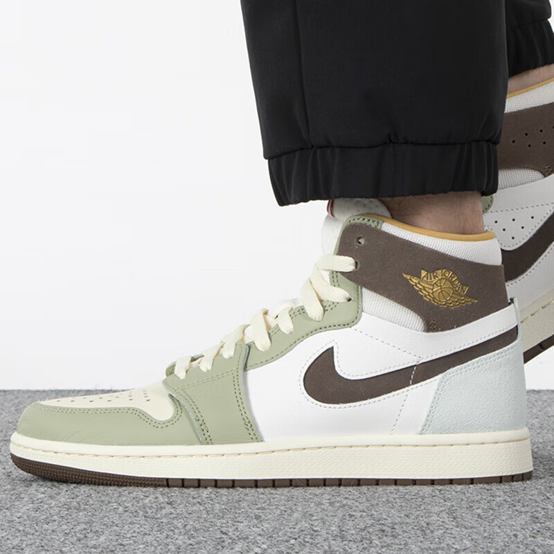 耐克男鞋高帮滑板鞋 AIR JORDAN 1运动鞋AJ1实战训练休闲篮球鞋子 FD4327-121