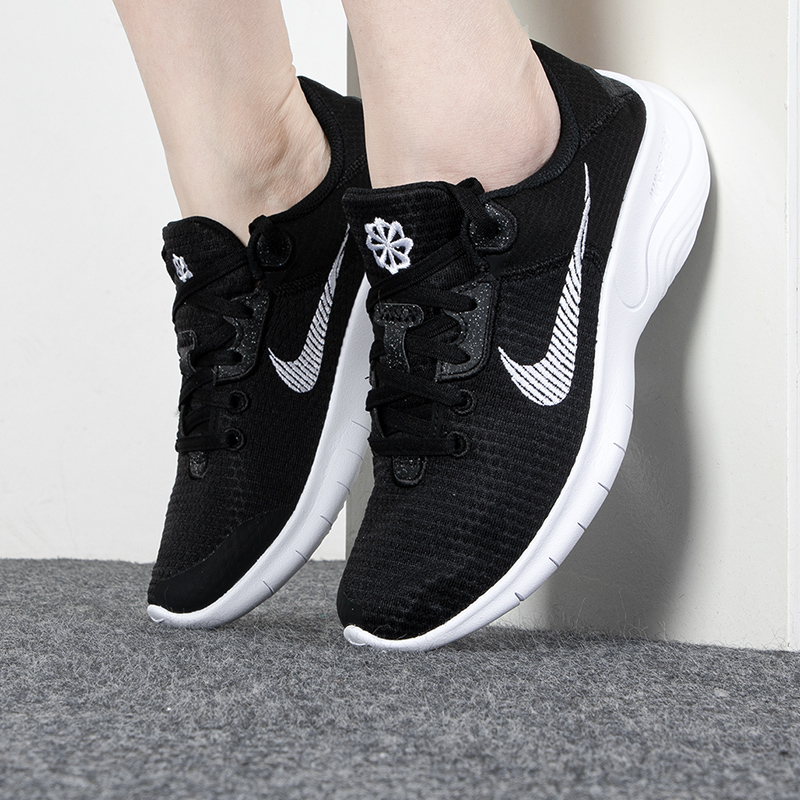 耐克女鞋跑步鞋运动鞋低帮泡棉中底网面透气休闲鞋缓震鞋子 DD9283-001