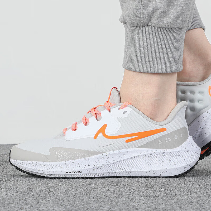 耐克 女鞋 健身训练运动鞋户外潮流缓震透气轻质休闲跑步鞋 DO7626-004