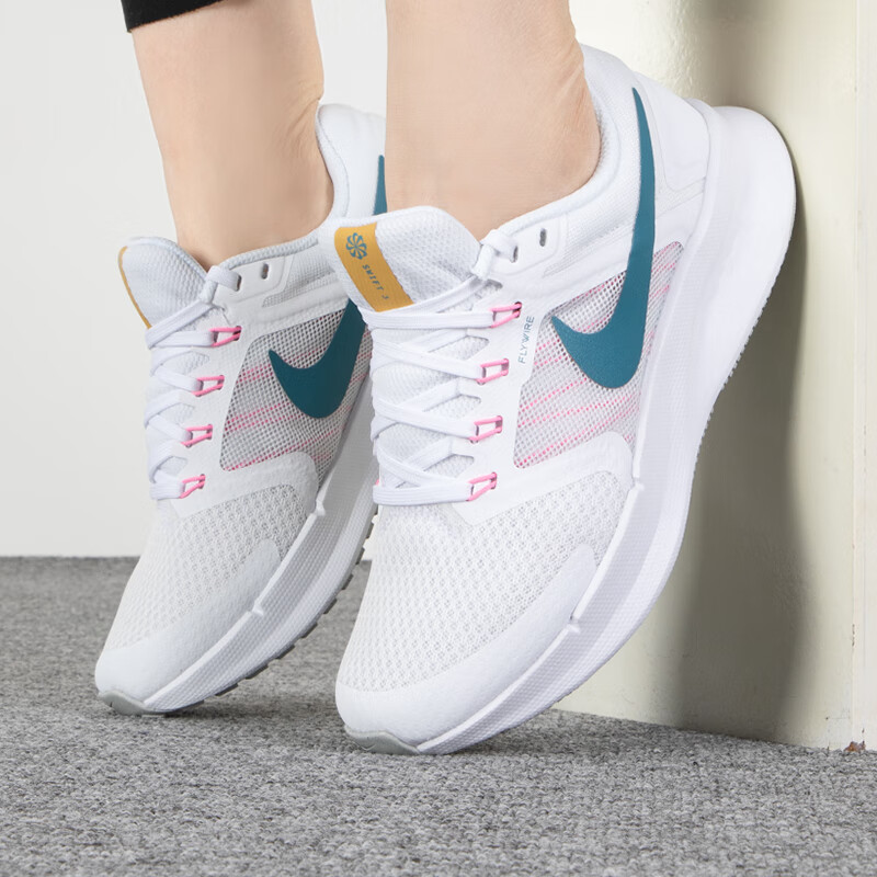 耐克 女鞋 运动鞋户外减震低帮休闲鞋透气跑步鞋子女 DR2698-100