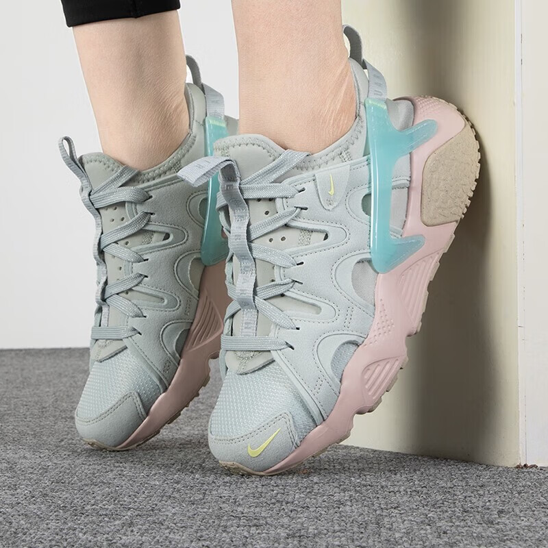 耐克跑步鞋女鞋AIR HUARACHE华莱士运动鞋轻便缓震休闲鞋 DQ8031-002