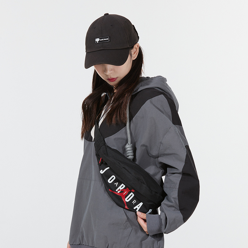 耐克 男包女包 运动包休闲收纳街头便携腰包斜挎包 JD2143011GS-001