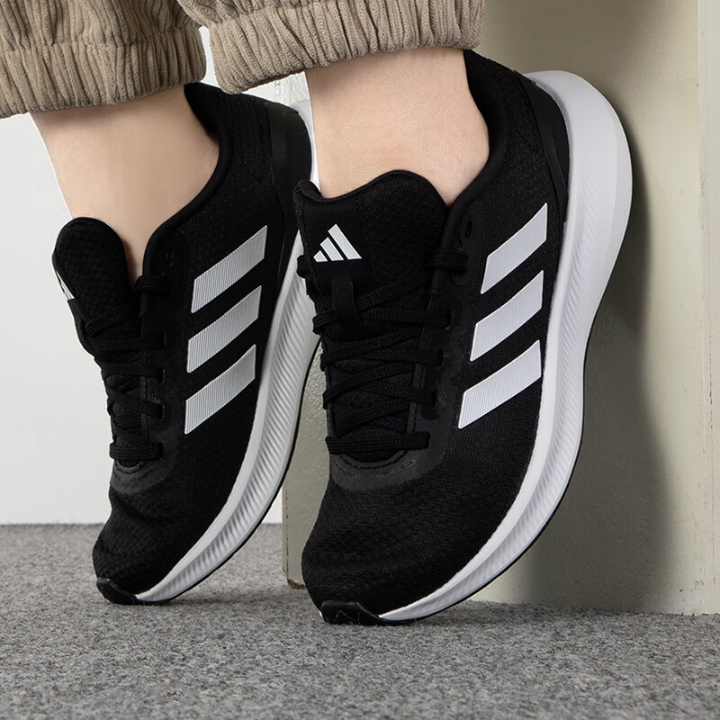 阿迪达斯女鞋跑步鞋低帮透气时尚休闲鞋子户外缓震运动鞋 HP7556