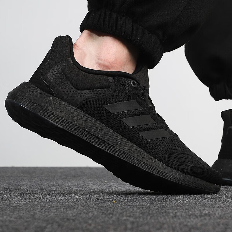 阿迪达斯 运动鞋男女鞋 跑步健身训练减震小椰子休闲鞋耐磨透气跑步鞋 GY5095