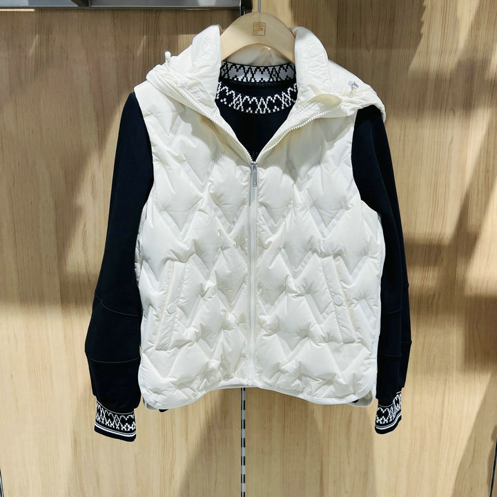 斐乐 女 羽绒马甲 F11W344926FIV/FPU/FBK