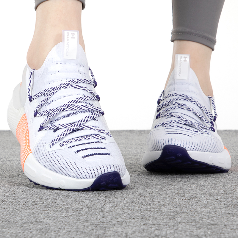 安德玛HOVR Phantom 3女子缓震耐磨运动鞋透气轻便休闲跑步鞋3025517-106